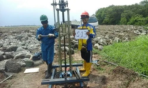 Pengujian tanah di lapangan