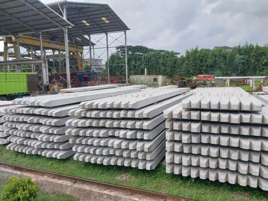 Stok tiang pancang beton